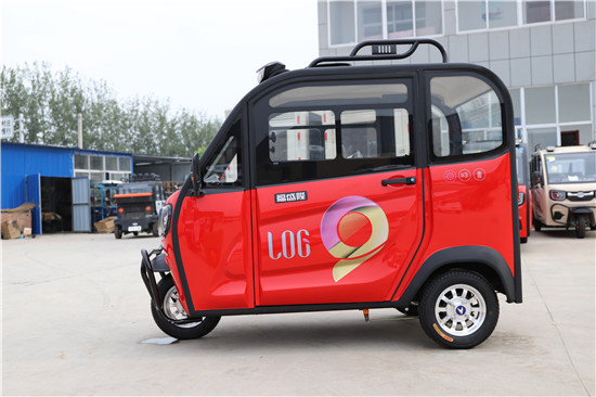 電動代步三輪車