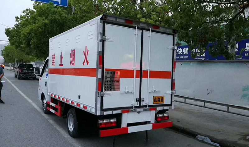 東風藍牌氣體廂式運輸車