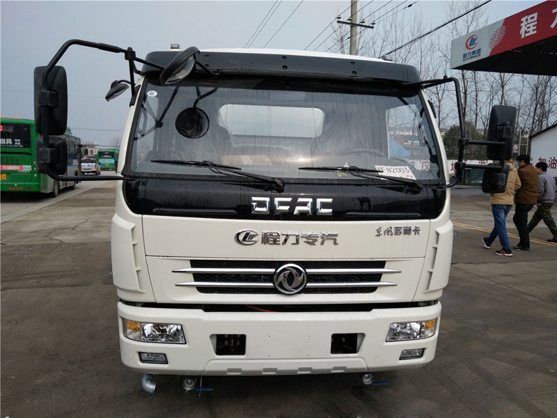 東風多利卡（9.5方）灑水車