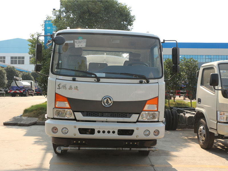 東風(fēng)嘉運(yùn)（10方）綠化噴灑車
