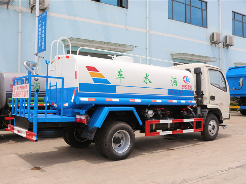 東風多利卡（5方）灑水車