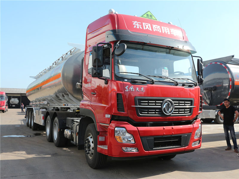 東風(fēng)天龍（40-55L）鋁合金運油半掛車