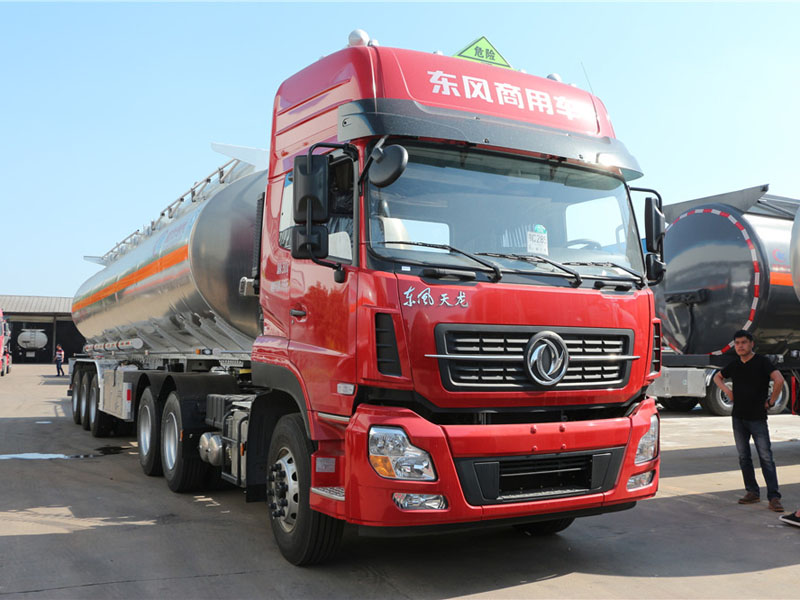 東風天龍（40-55L）鋁合金運油半掛車