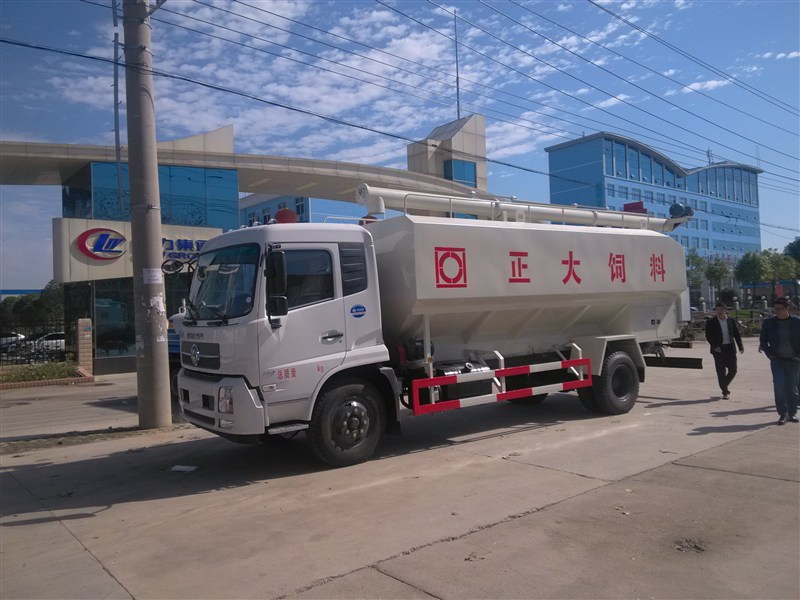 東風(fēng)天錦CLW5165ZSLD5型散裝飼料運(yùn)輸車(chē)