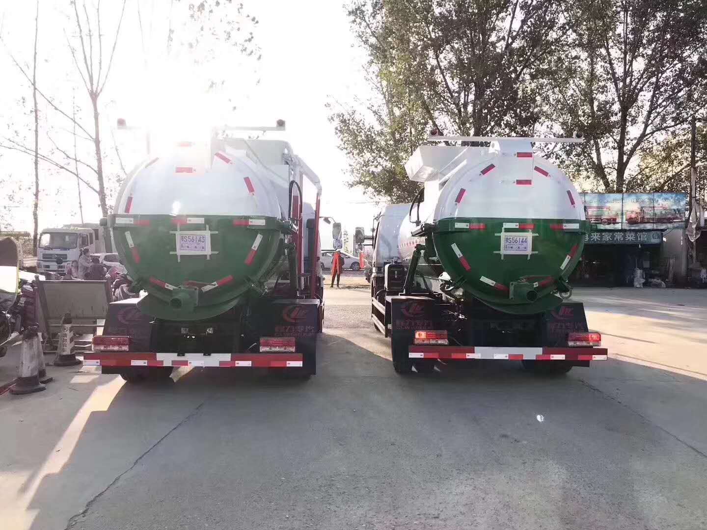 東風7噸罐式餐廚垃圾車