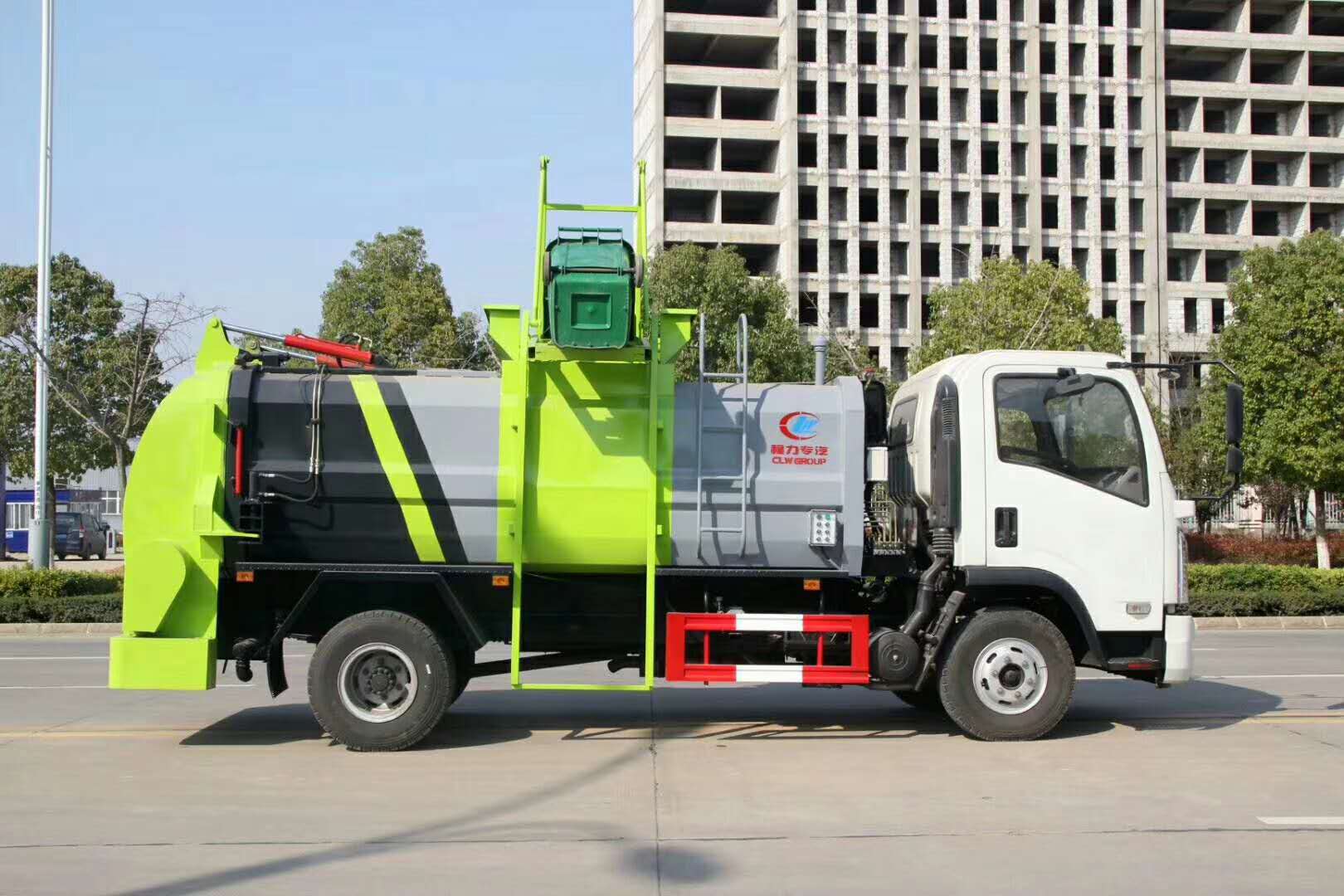 東風8立方廂式餐廚垃圾車