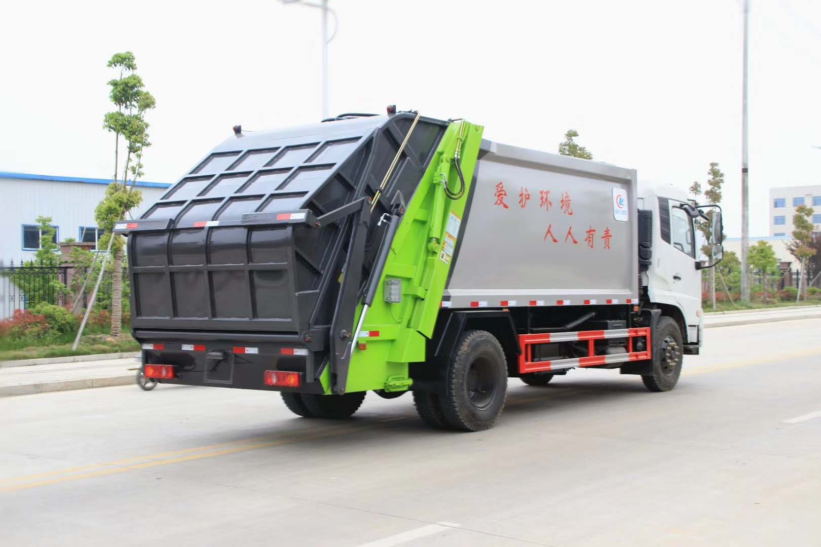 東風(fēng)天錦14立方壓縮垃圾車