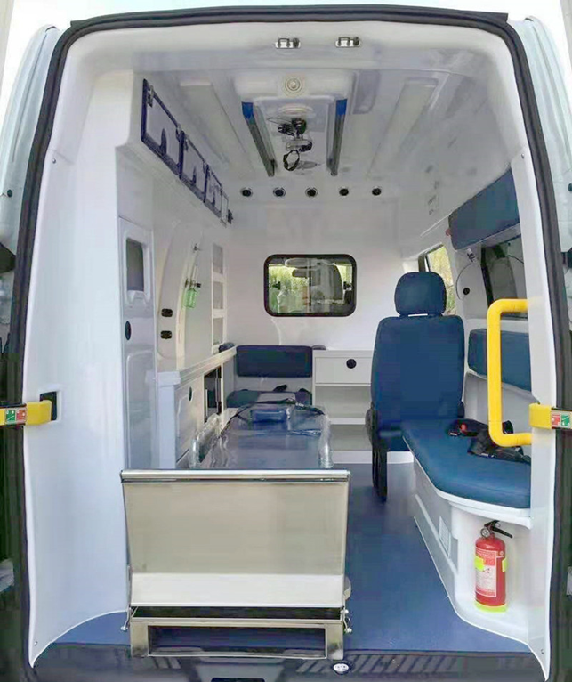 福特全順V362汽油版救護(hù)車