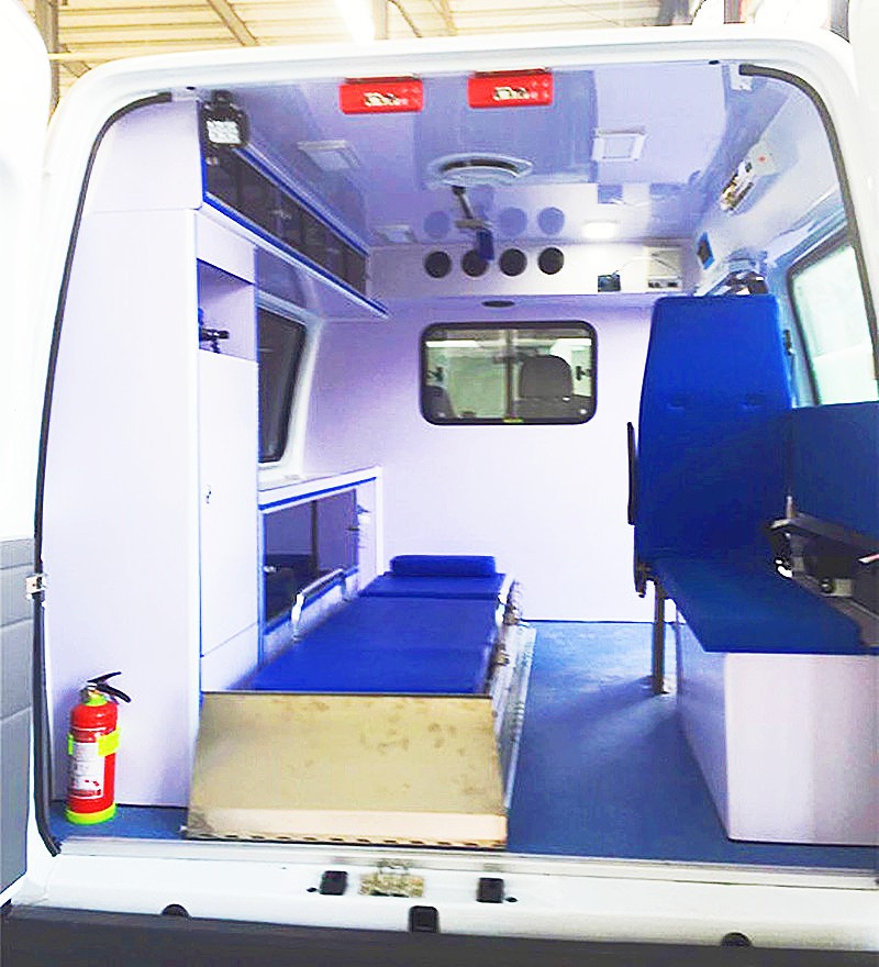 江鈴特順短軸中頂柴油版救護(hù)車