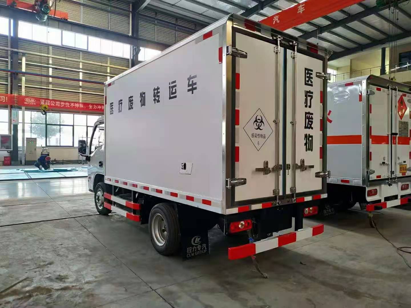 躍進小福星醫(yī)療廢物轉運車