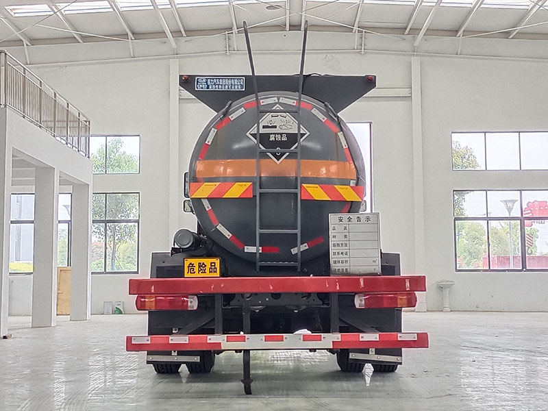 程力牌CL5180GFWC6型腐蝕性物品罐式運(yùn)輸車