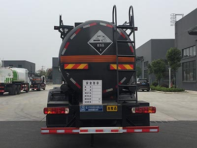 程力牌CL5260GFWZ6型腐蝕性物品罐式運(yùn)輸車