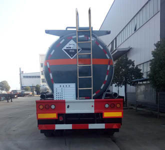 程力威牌CLW9408GFWB型腐蝕性物品罐式運輸半掛車