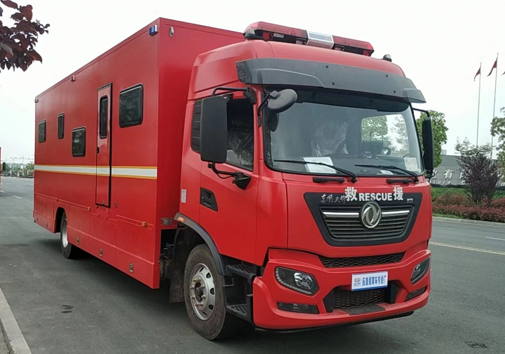 東風(fēng)天錦6-24人宿營車