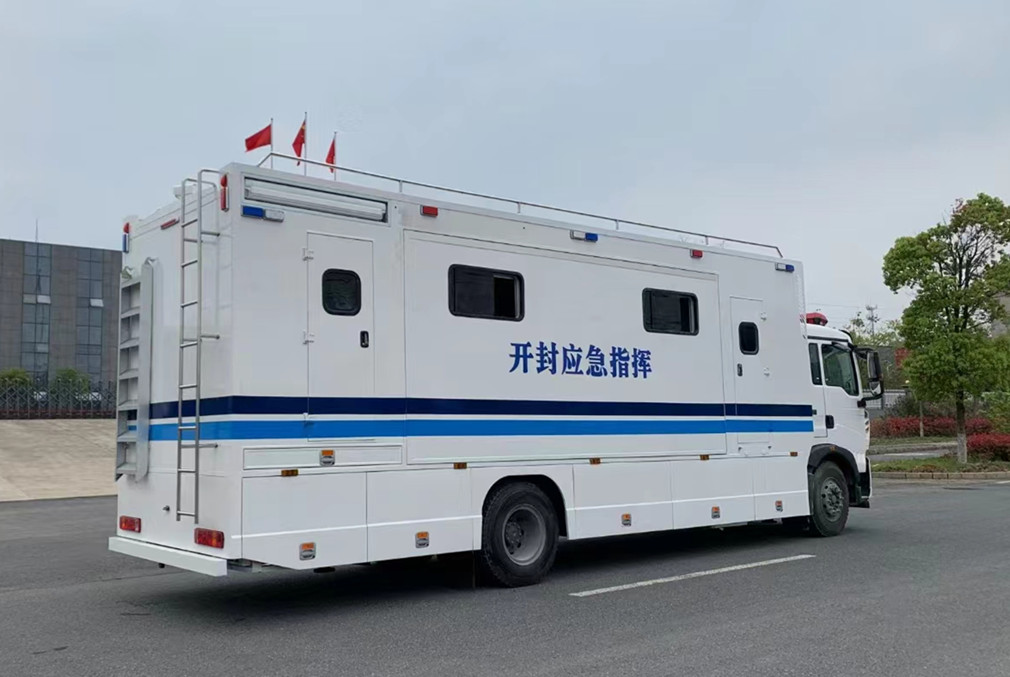 重汽20座應急指揮車