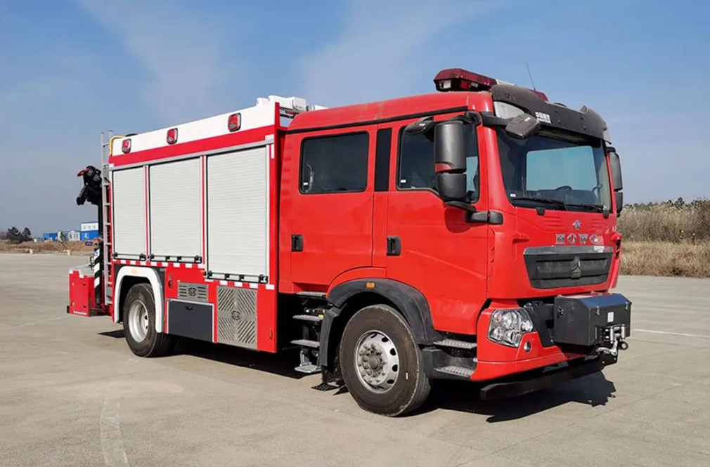 重汽搶險(xiǎn)救援消防車