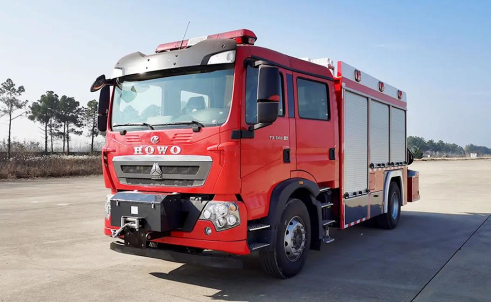 重汽搶險(xiǎn)救援消防車