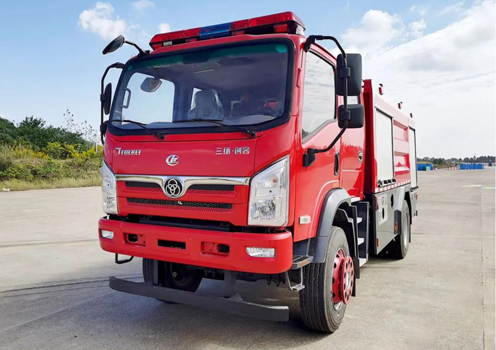 三環(huán)4×4四驅(qū)森林消防車