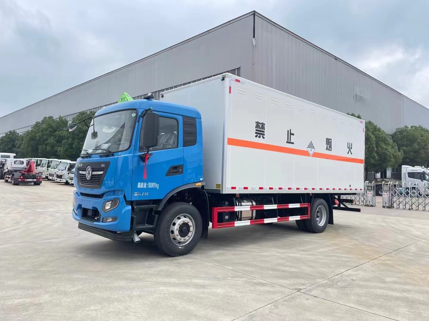 天錦廢礦物油專用車