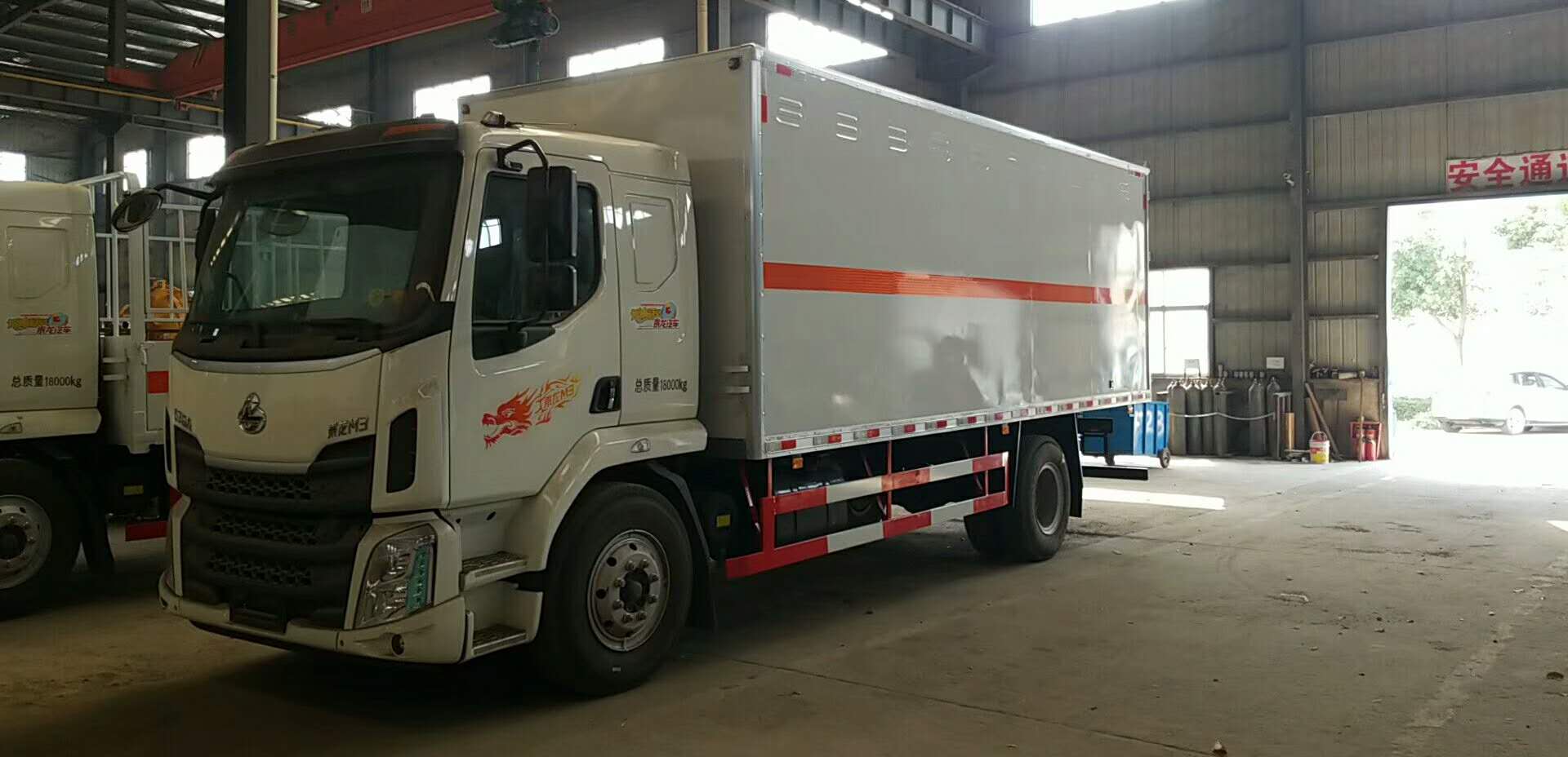 揭秘額載10噸以上廂長6米多唯一一款通過安全達標車型