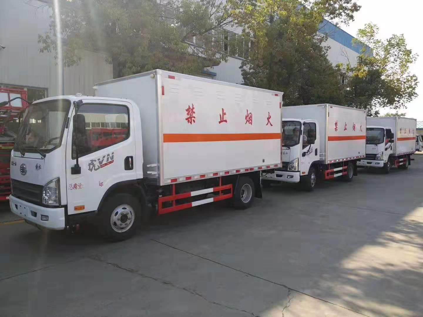 天津張總再訂三臺解放易燃氣體廂式車