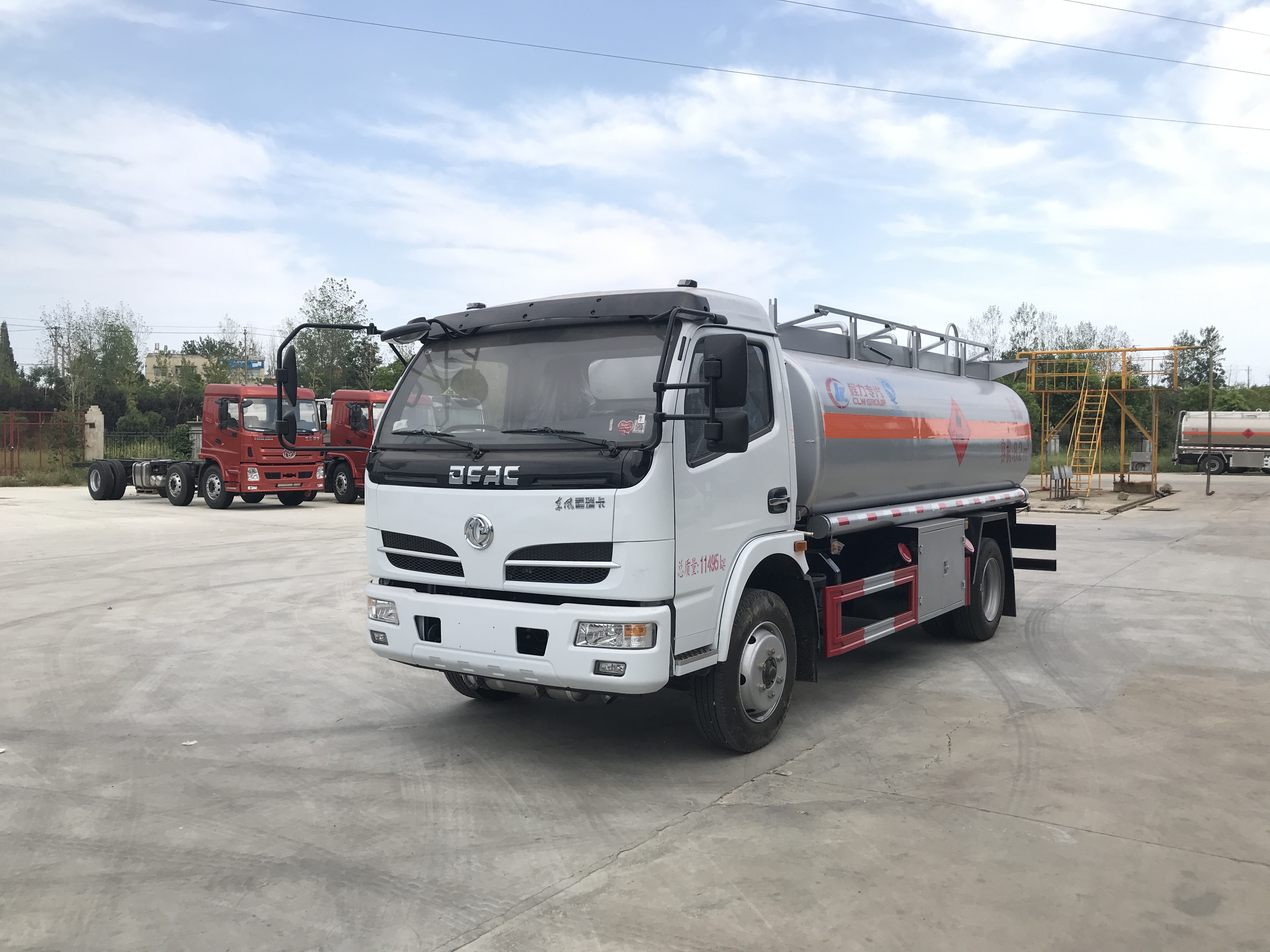 稀缺資源推薦——東風多利卡8.2噸加油車現車供應