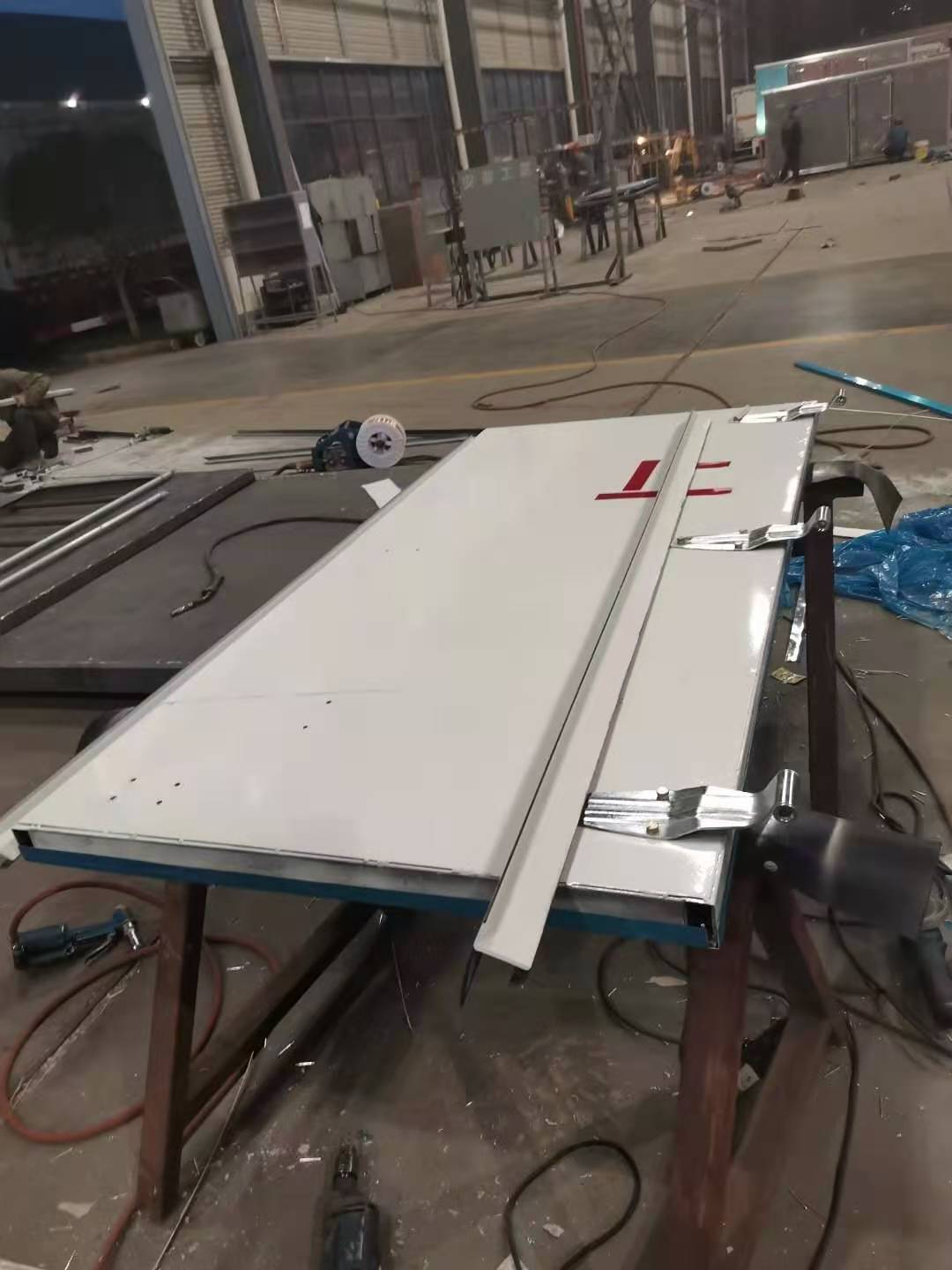 程力專汽危險品車細節(jié)