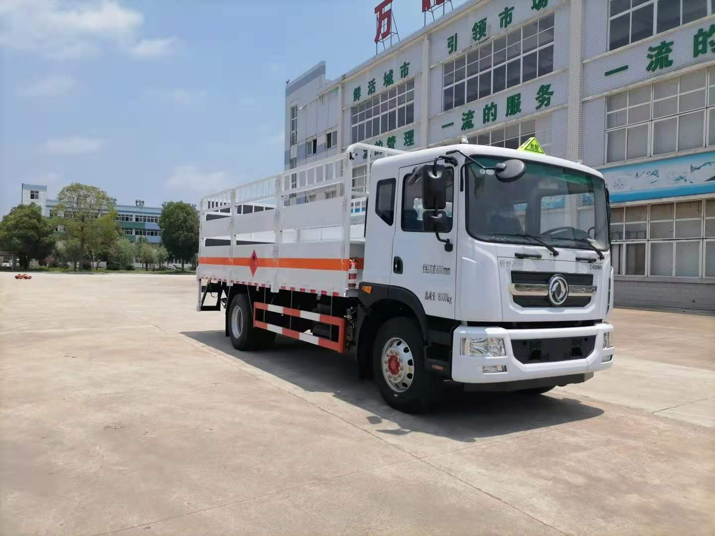 東風(fēng)D9國(guó)六氣瓶運(yùn)輸車(chē)配置