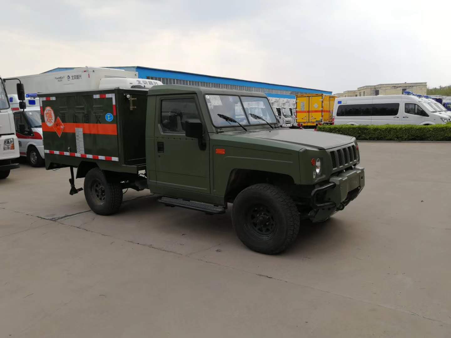 雙排帶礦安標(biāo)識(shí)防爆車