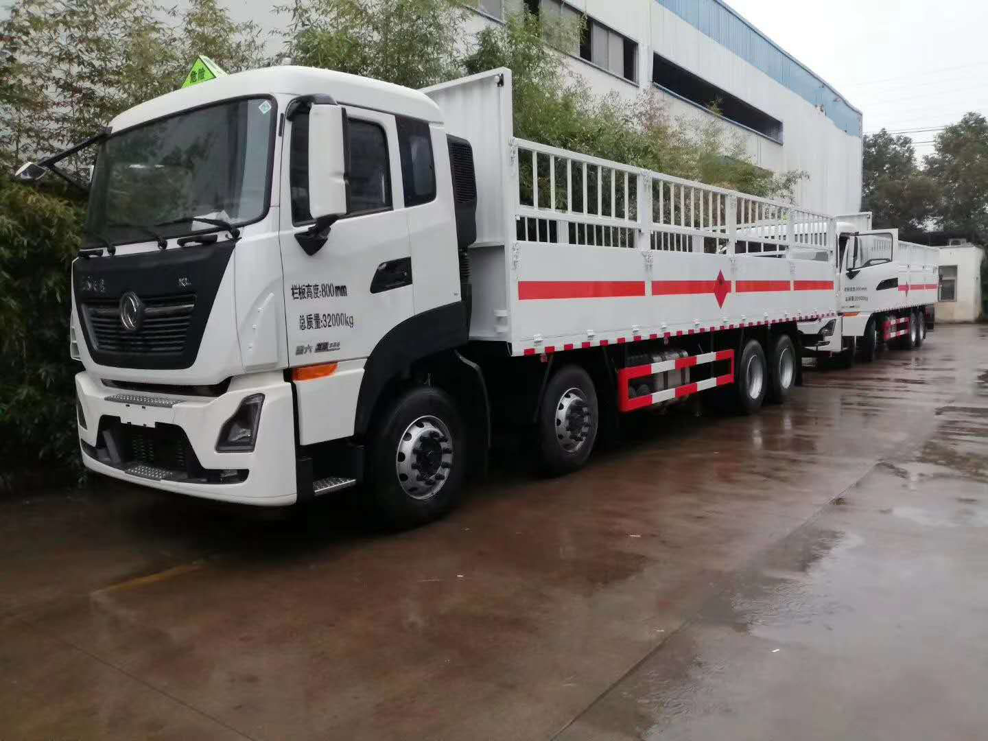 東風天龍9米4國六氣瓶運輸車