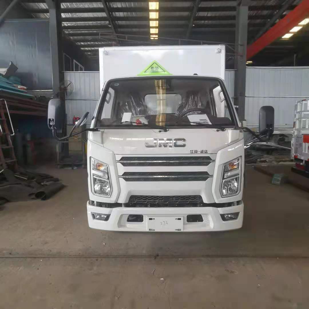 江鈴國六帶雙開側(cè)門危險品車