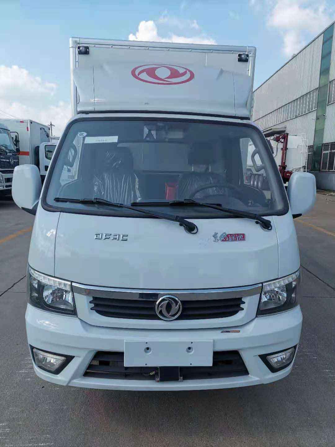 小型危貨車輛進入城區(qū)，還看東風(fēng)途逸國六危險品車