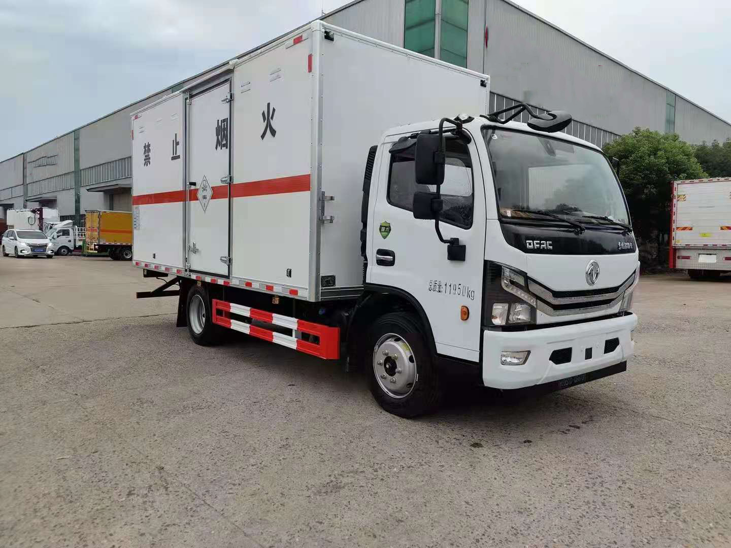 東風大多利卡國六毒性和感染性物品廂式運輸車詳細配置