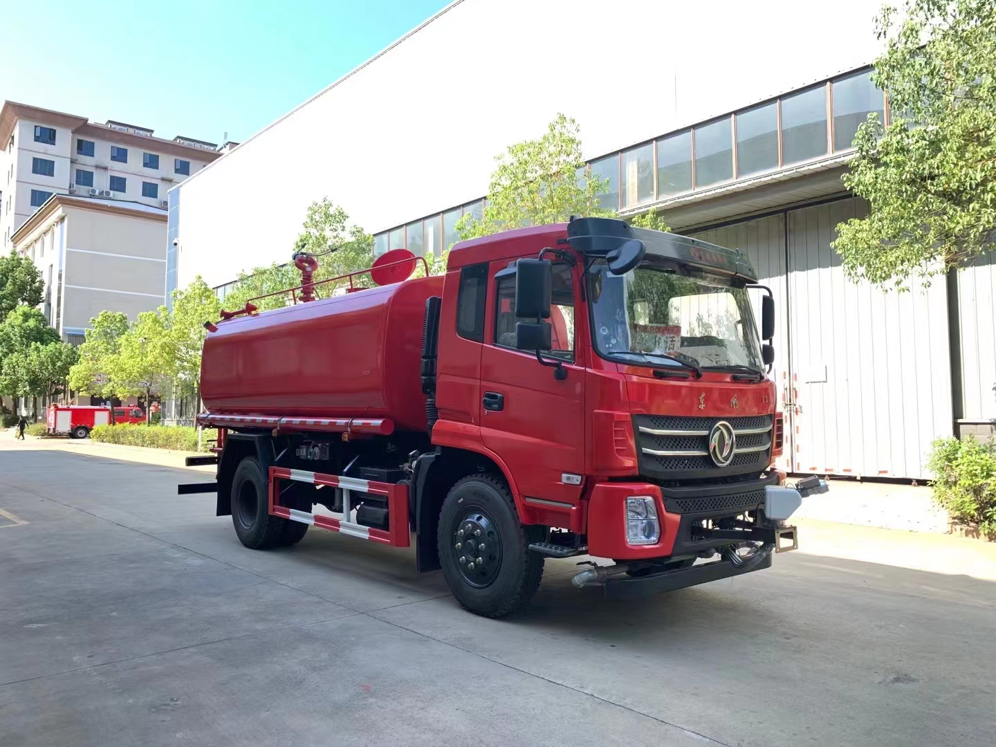 東風(fēng)K6玉柴200馬力國(guó)六消防灑水車(chē)