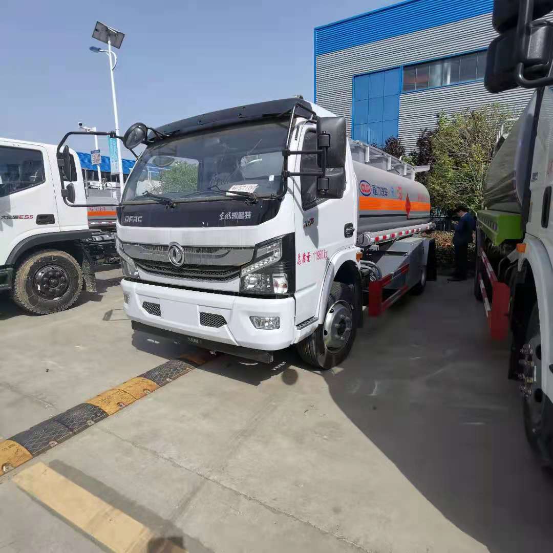 東風凱普特國六8噸油罐車