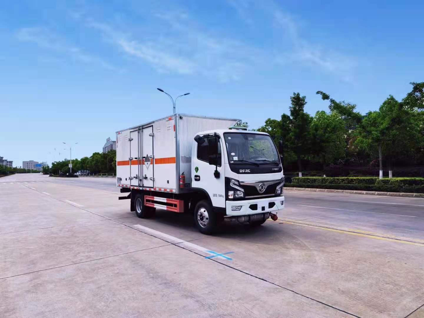 東風(fēng)福瑞卡國六雜項危險品車詳細(xì)配置