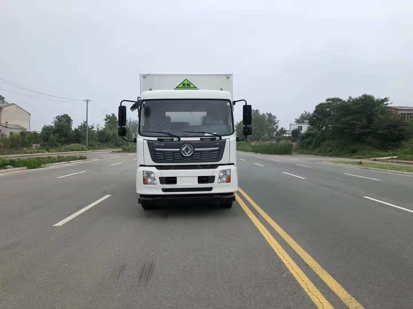 東風天錦國六一類四項危險品車