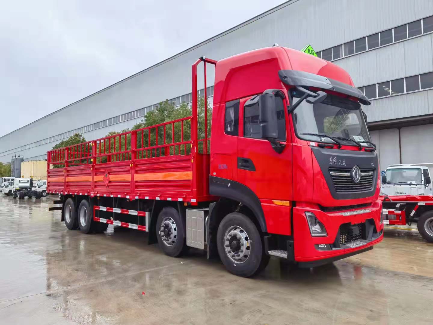高頂雙臥氣瓶車，選擇東風(fēng)天龍前四后八準(zhǔn)沒錯(cuò)