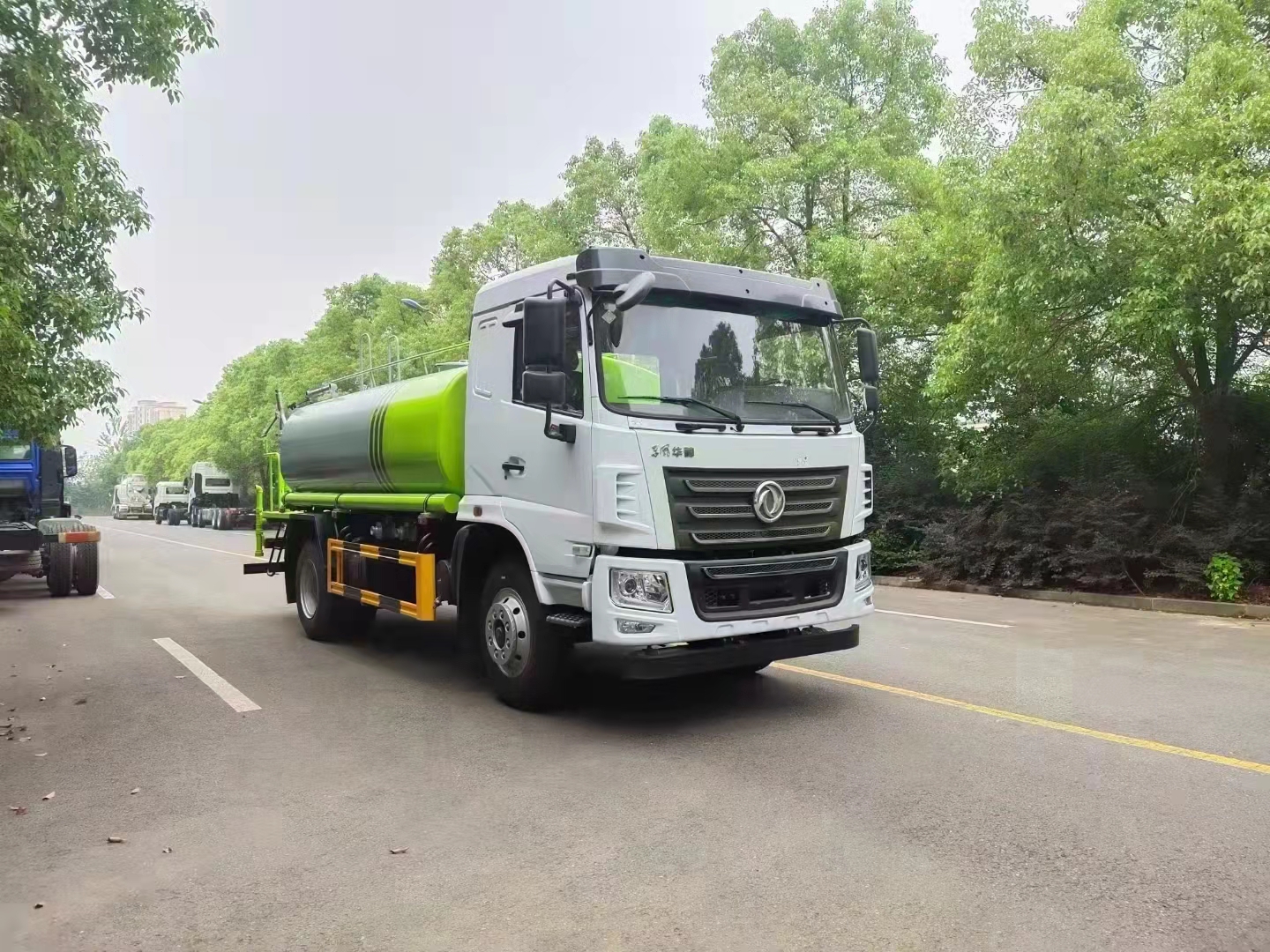 東風(fēng)華神F5國六灑水車