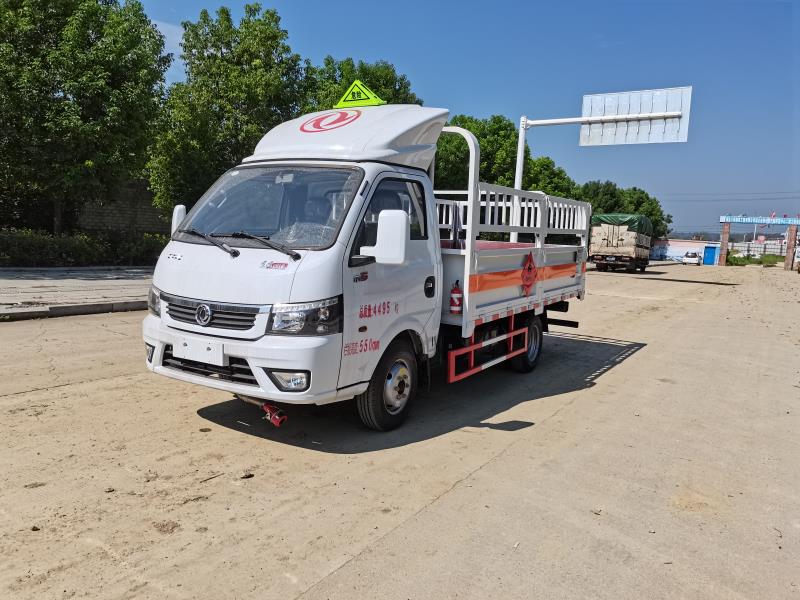 城區(qū)專用，東風(fēng)途逸3米5國(guó)六額載2噸氣瓶車