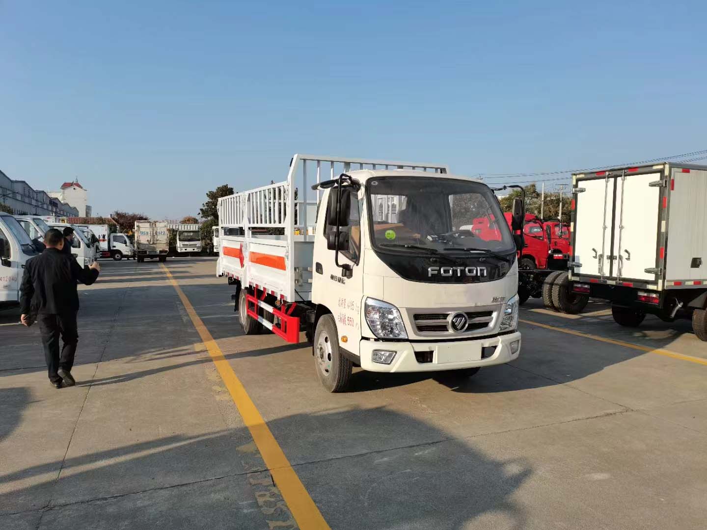 福田奧鈴全柴132馬力藍牌氣瓶車