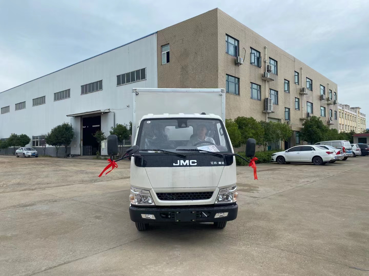 江鈴國(guó)六藍(lán)牌腐蝕品廂式車