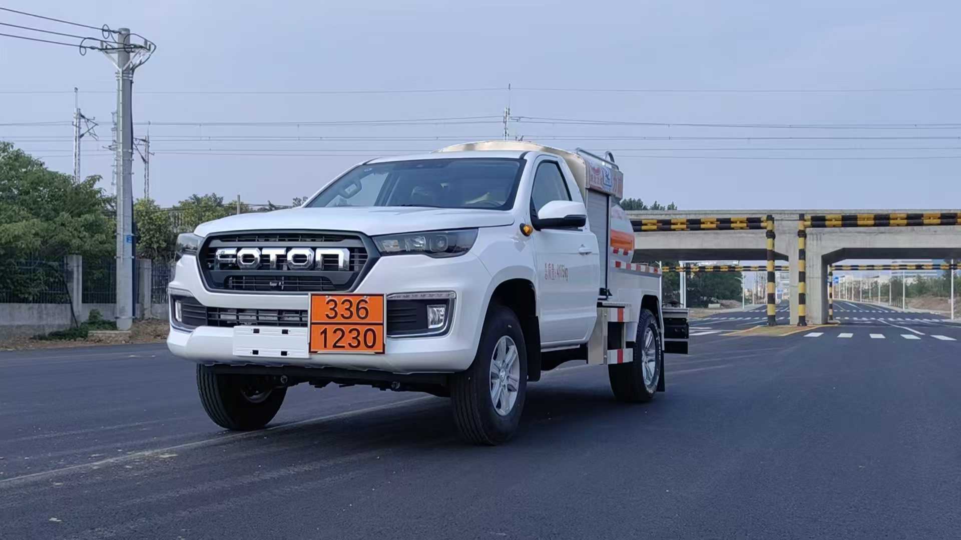 福田皮卡四驅國六油田專用注醇車