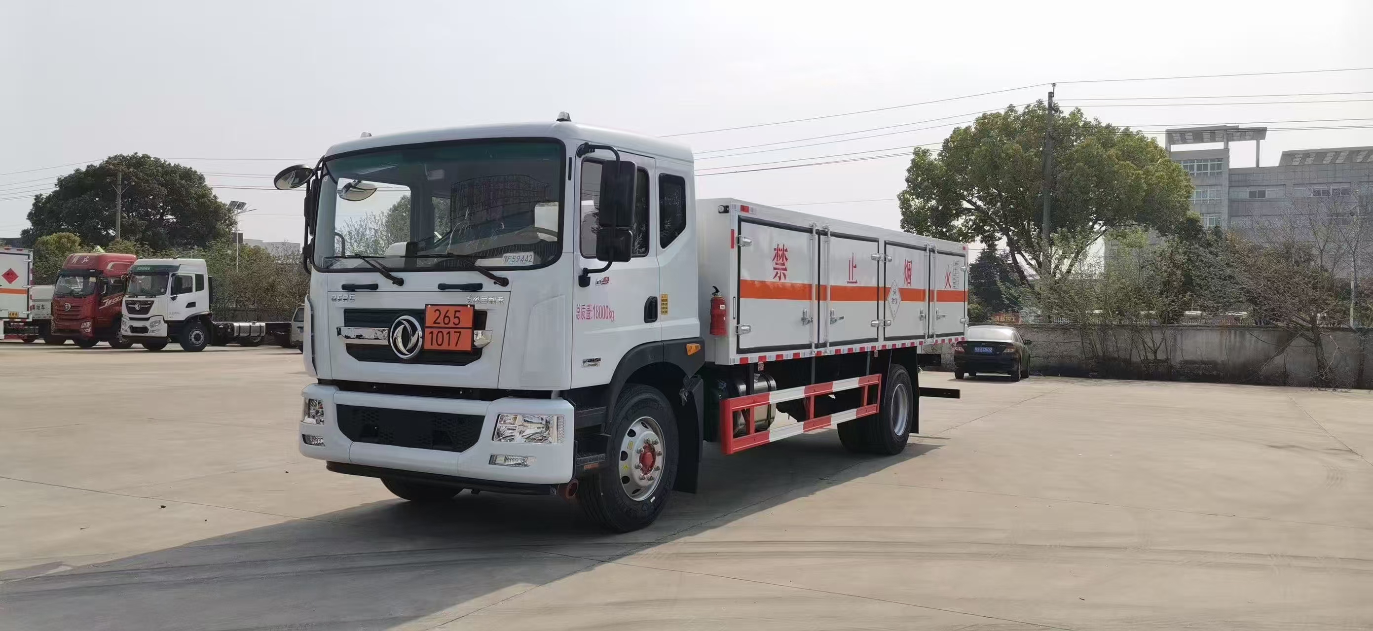 東風D9國六毒性氣體廂式運輸車