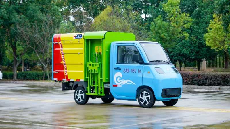 活越神童微型純電動(dòng)自裝卸式垃圾車(chē)