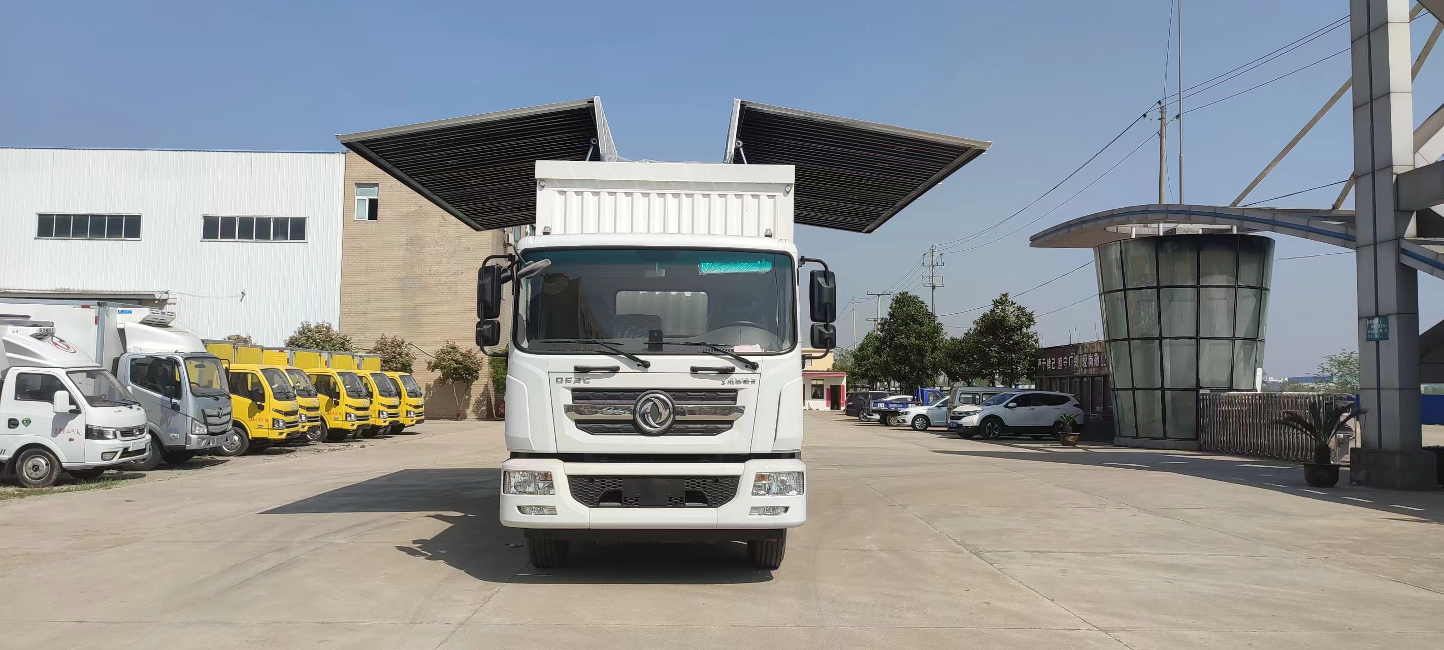 東風D9國六翼展危險品車