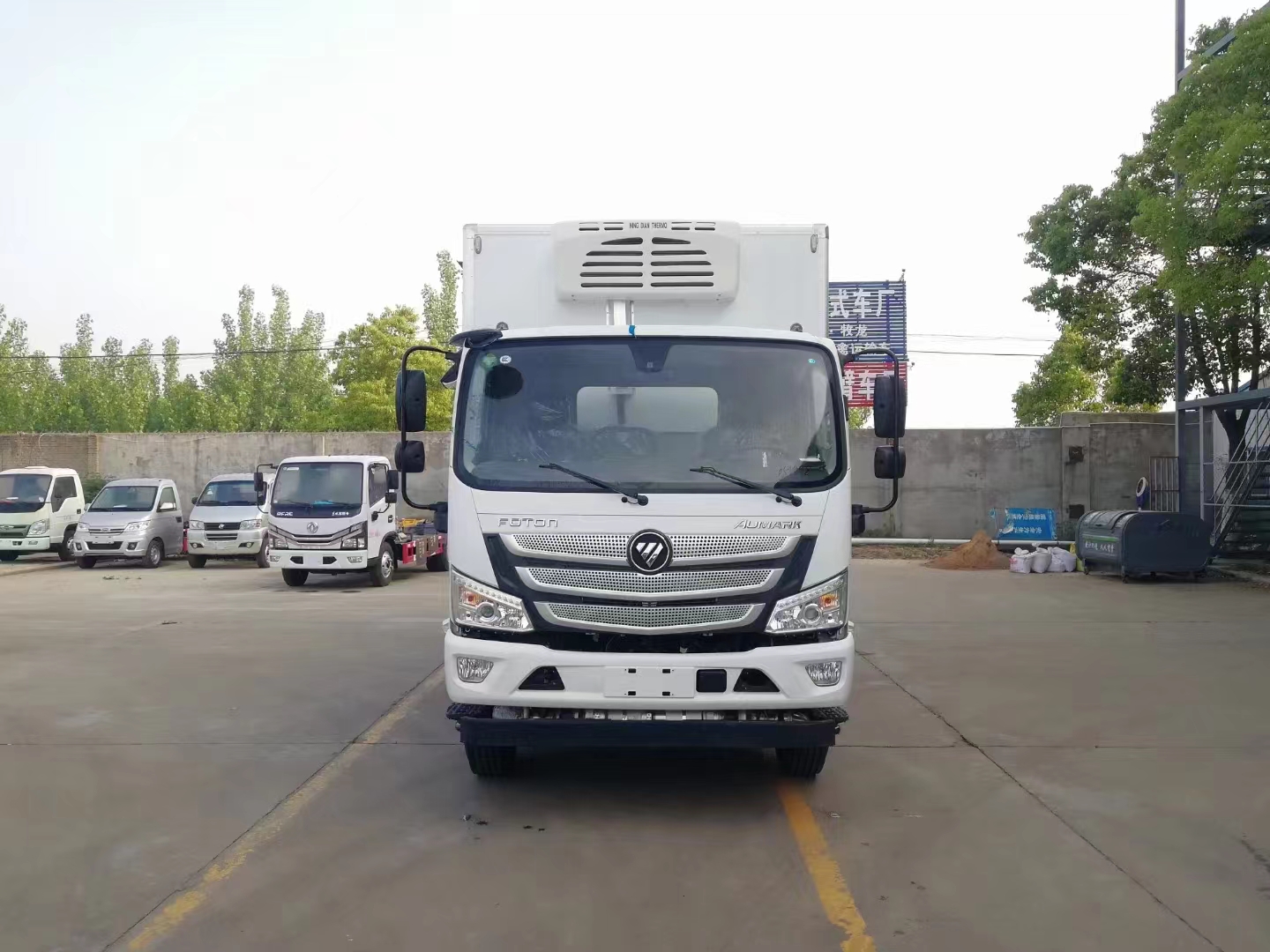 福田歐馬可國六黃牌醫(yī)療廢物轉(zhuǎn)運(yùn)車（帶前開側(cè)門）