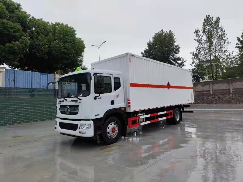 東風D9帶雙側(cè)門國六腐蝕品運輸車
