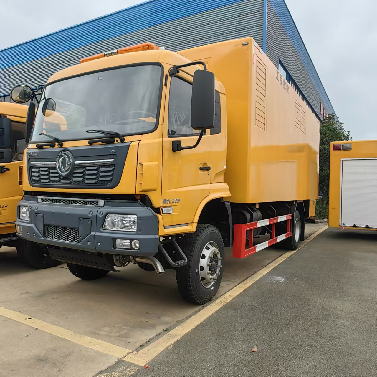 東風天錦國六四驅救險車