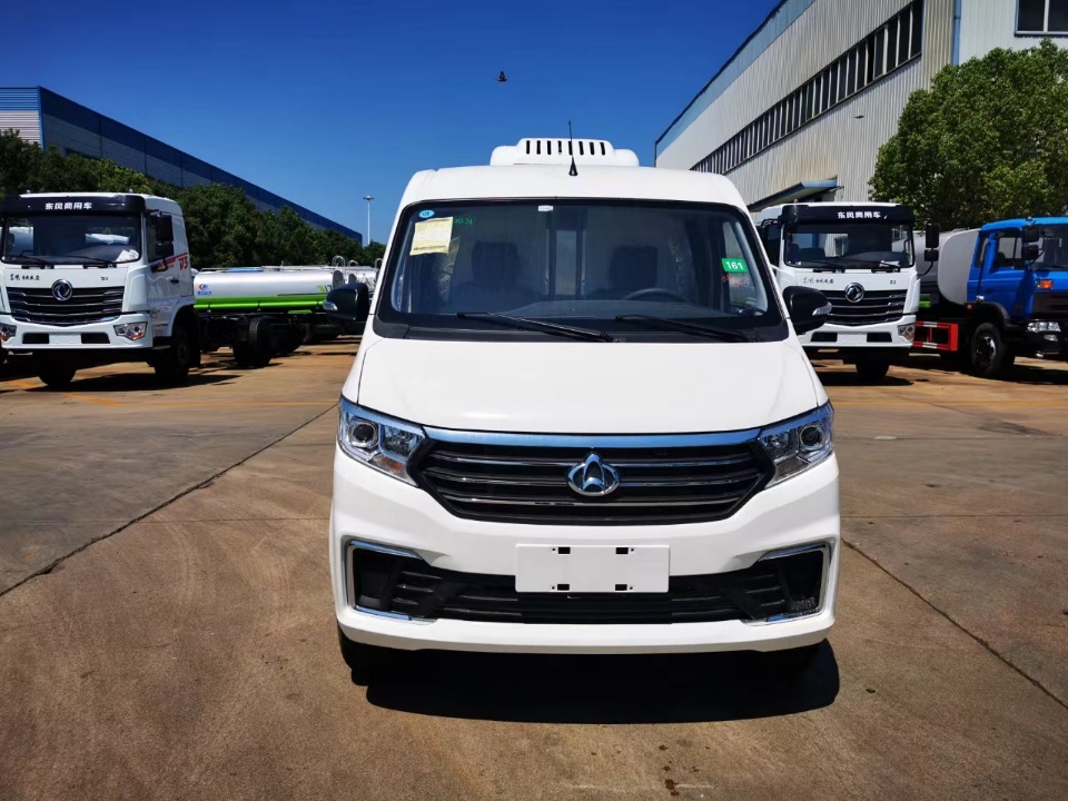 6萬以內面包冷藏車推薦——長安跨越V3國六面包冷藏車